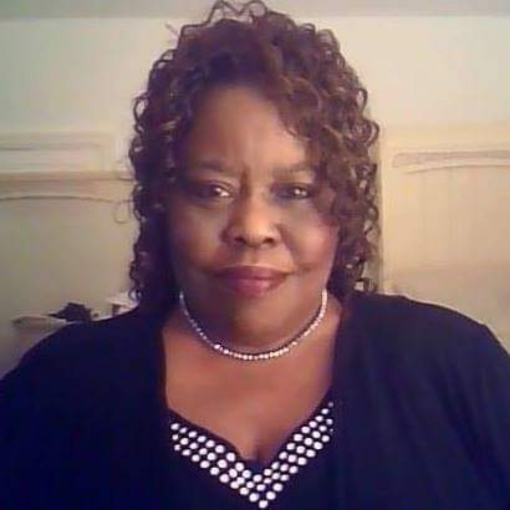 Meet your Posher, Carrolyn